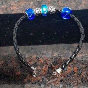 Unisex Charm Bracelet..."Pandora Wannabee"...New..Large 